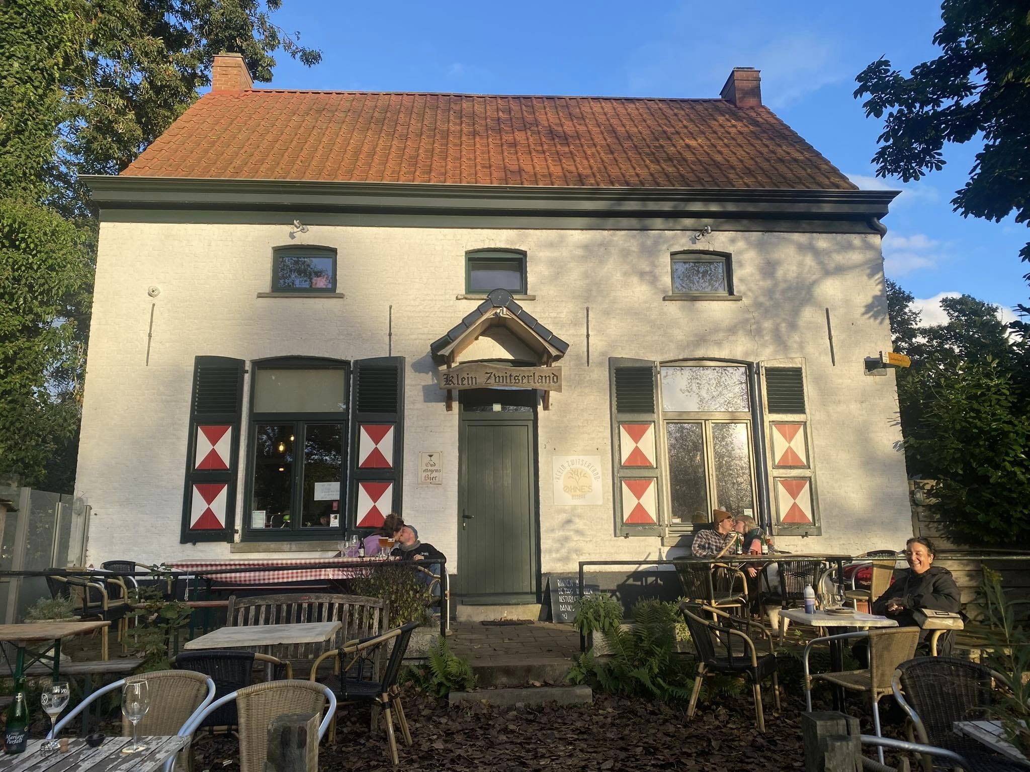 klein zwitserland café